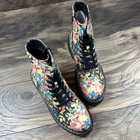 NIB Sugar Kaedy Black Vintage Floral Combat Boots Booties 7M - Picture 2 of 11